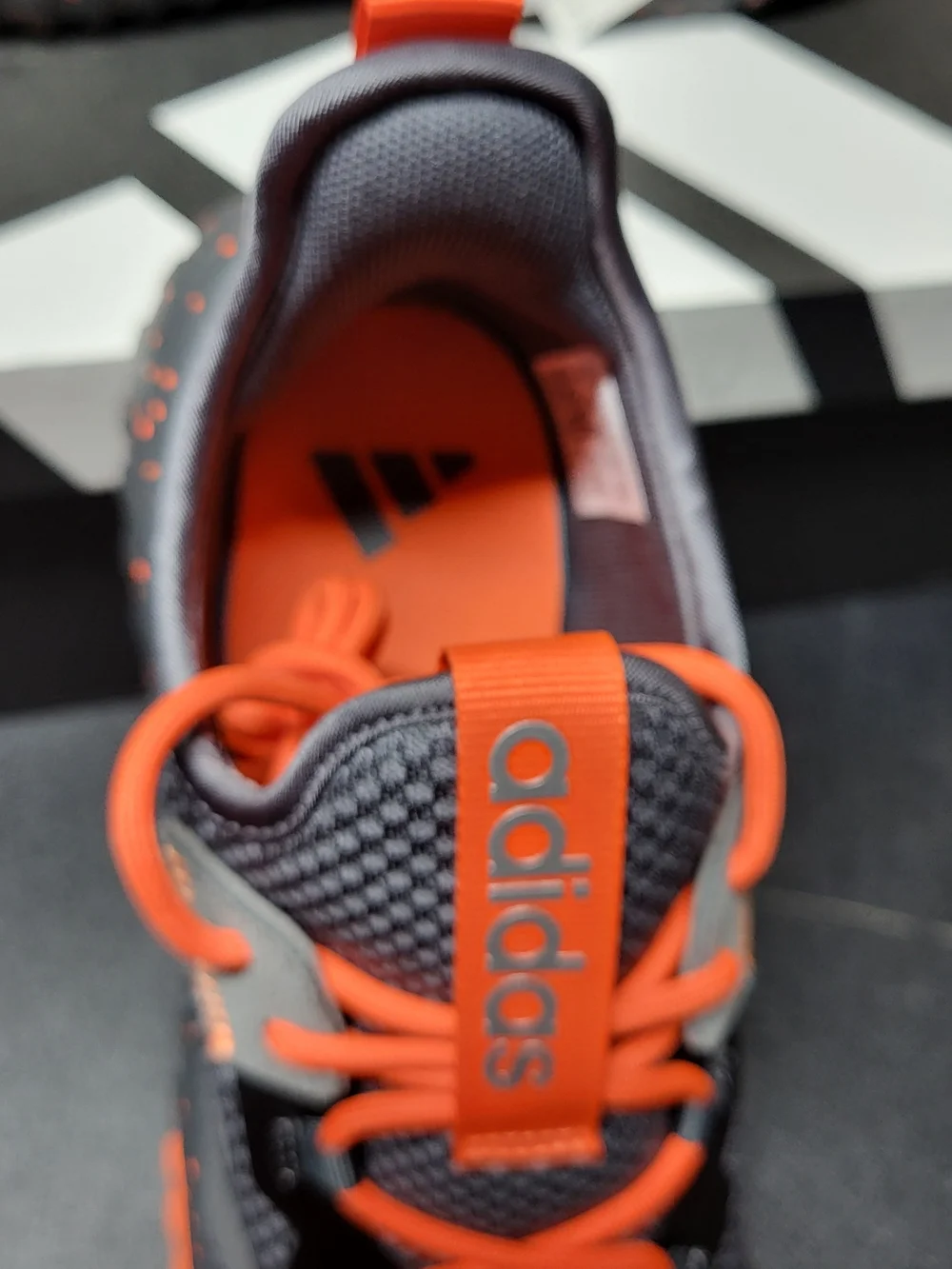 *NEW* Adidas Kaptir 4.0 K Shoes Size 6 with Tags and Box